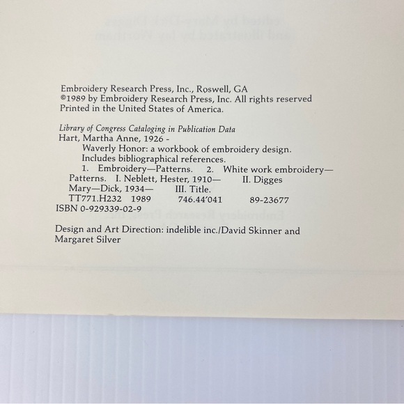 Wavery Honor A Workbook of Embroidery Design Book Softcover 1858 Sketch Patterns - Picture 5 of 11